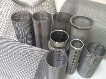 Mehrere verschiedene Arten von zylindrischen Extruder schirmen mit punkt geschweißter Kante oder Aluminium gerahmter Kante.